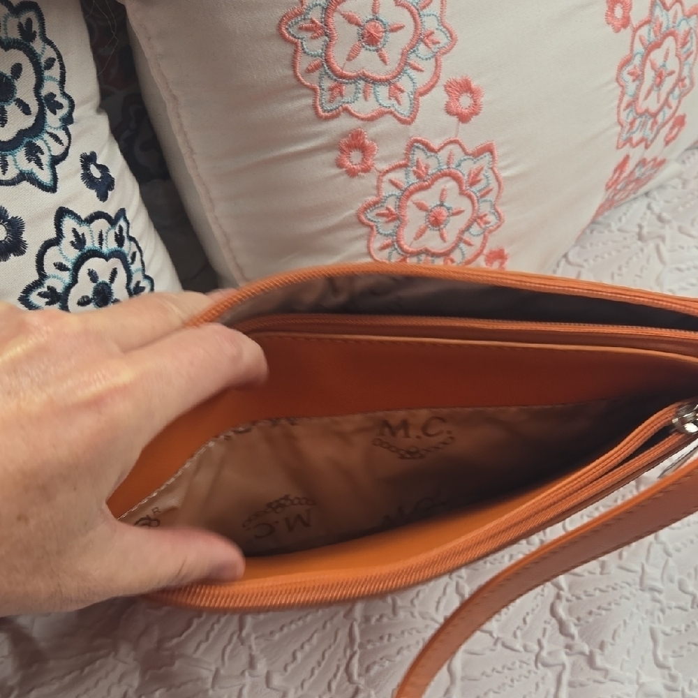 Chic Orange Croc-Embossed Crossbody Bag - Picture 6 of 10
